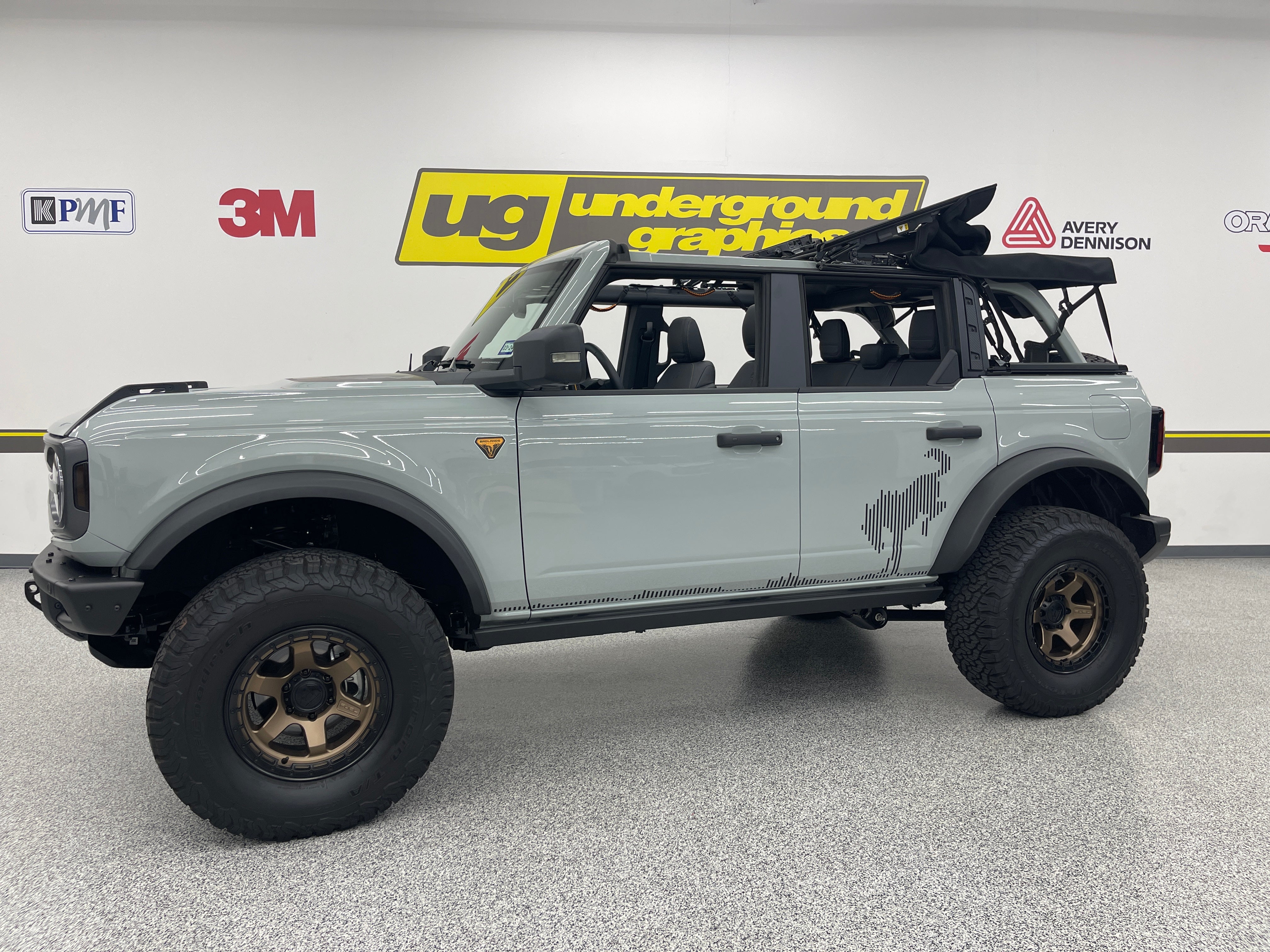 Broncoページ Bronco Vertical Horizon kit — Underground Graphics